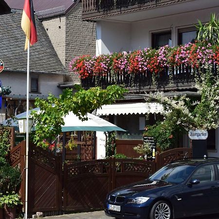 Marktstuebchen An Der Schoenen Loreley Bornich Buitenkant foto