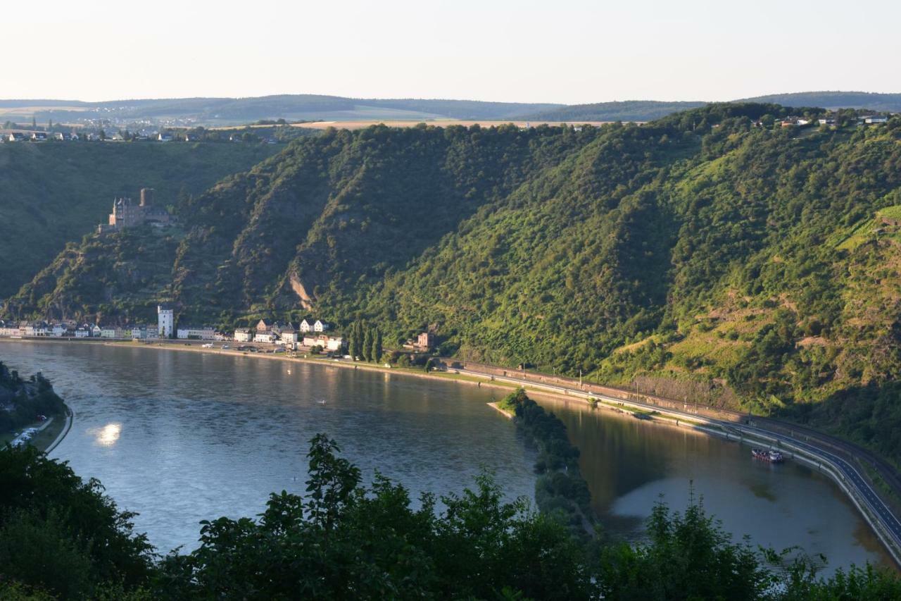Marktstuebchen An Der Schoenen Loreley Bornich Buitenkant foto