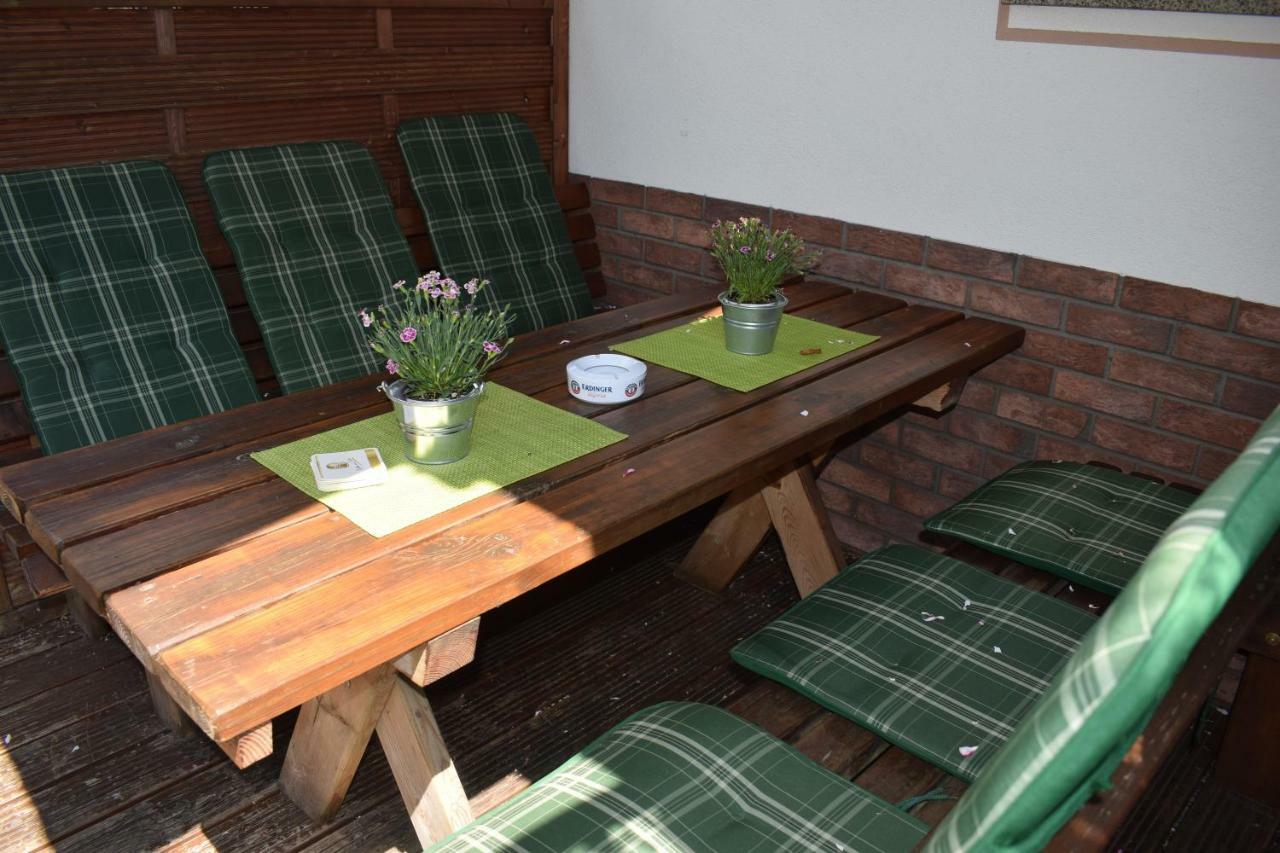 Marktstuebchen An Der Schoenen Loreley Bornich Buitenkant foto