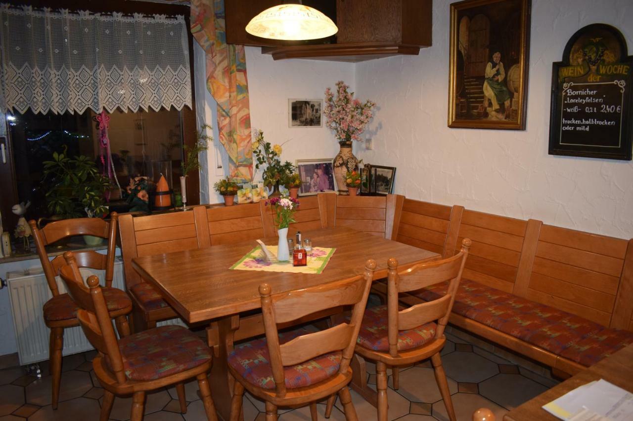 Marktstuebchen An Der Schoenen Loreley Bornich Buitenkant foto