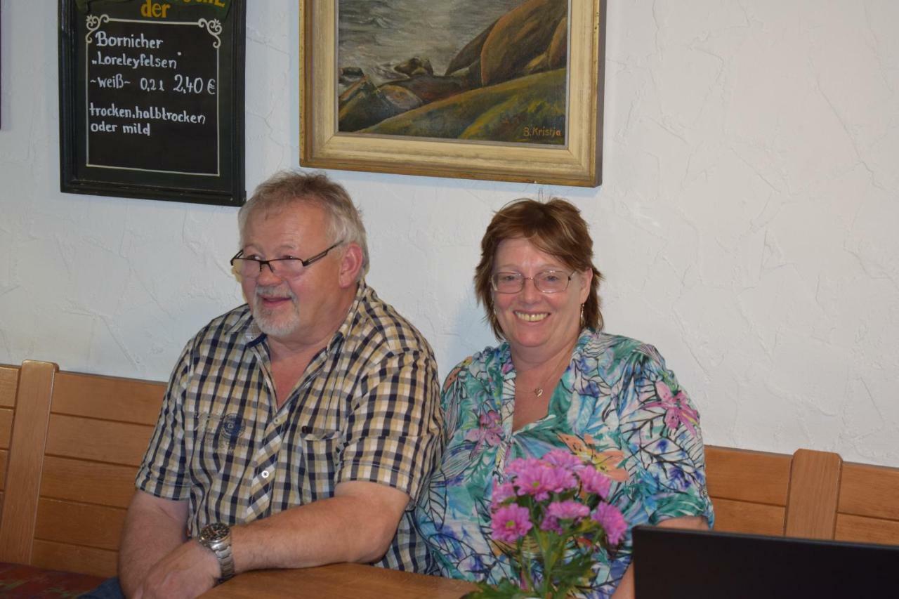 Marktstuebchen An Der Schoenen Loreley Bornich Buitenkant foto