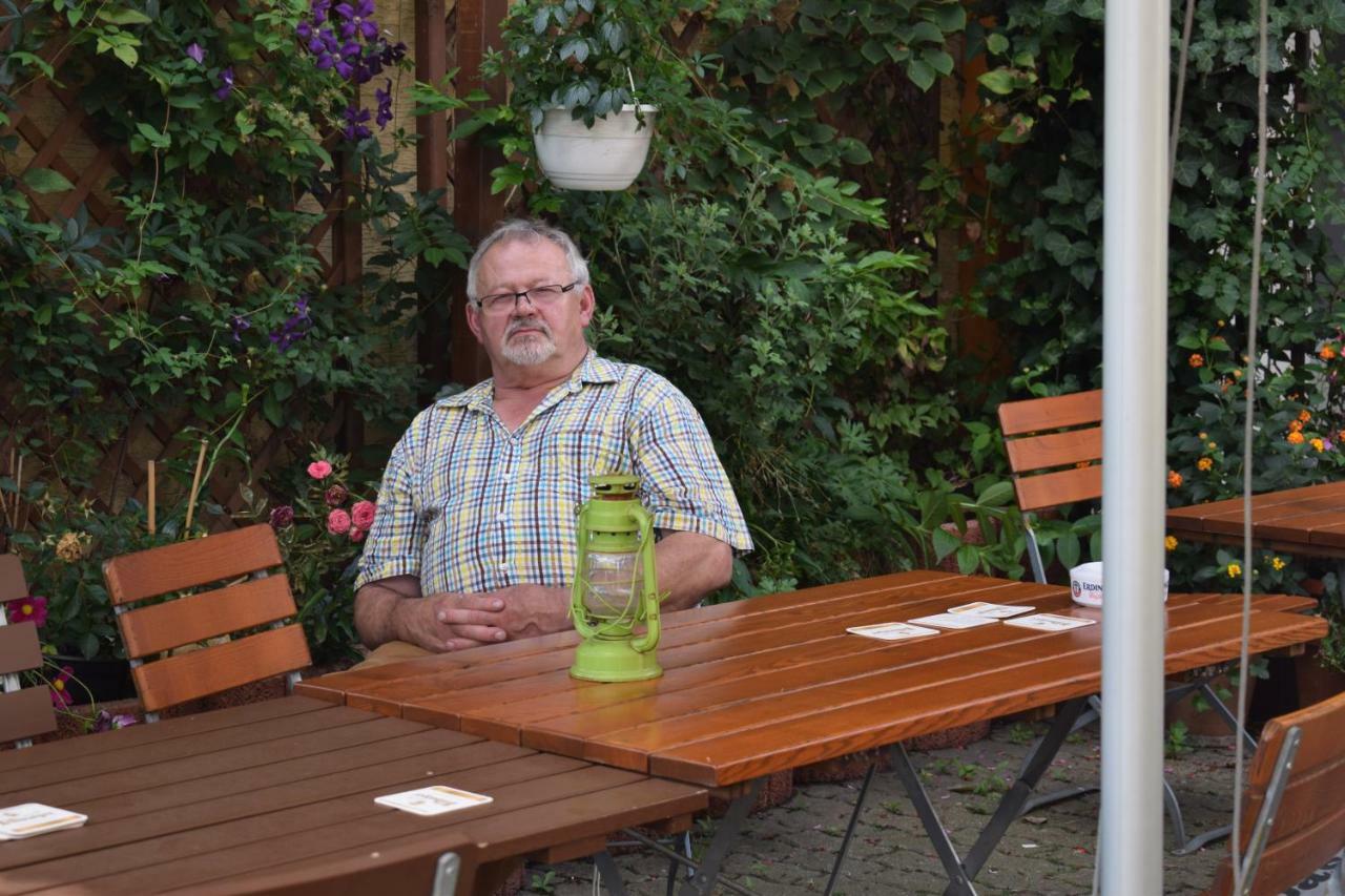 Marktstuebchen An Der Schoenen Loreley Bornich Buitenkant foto